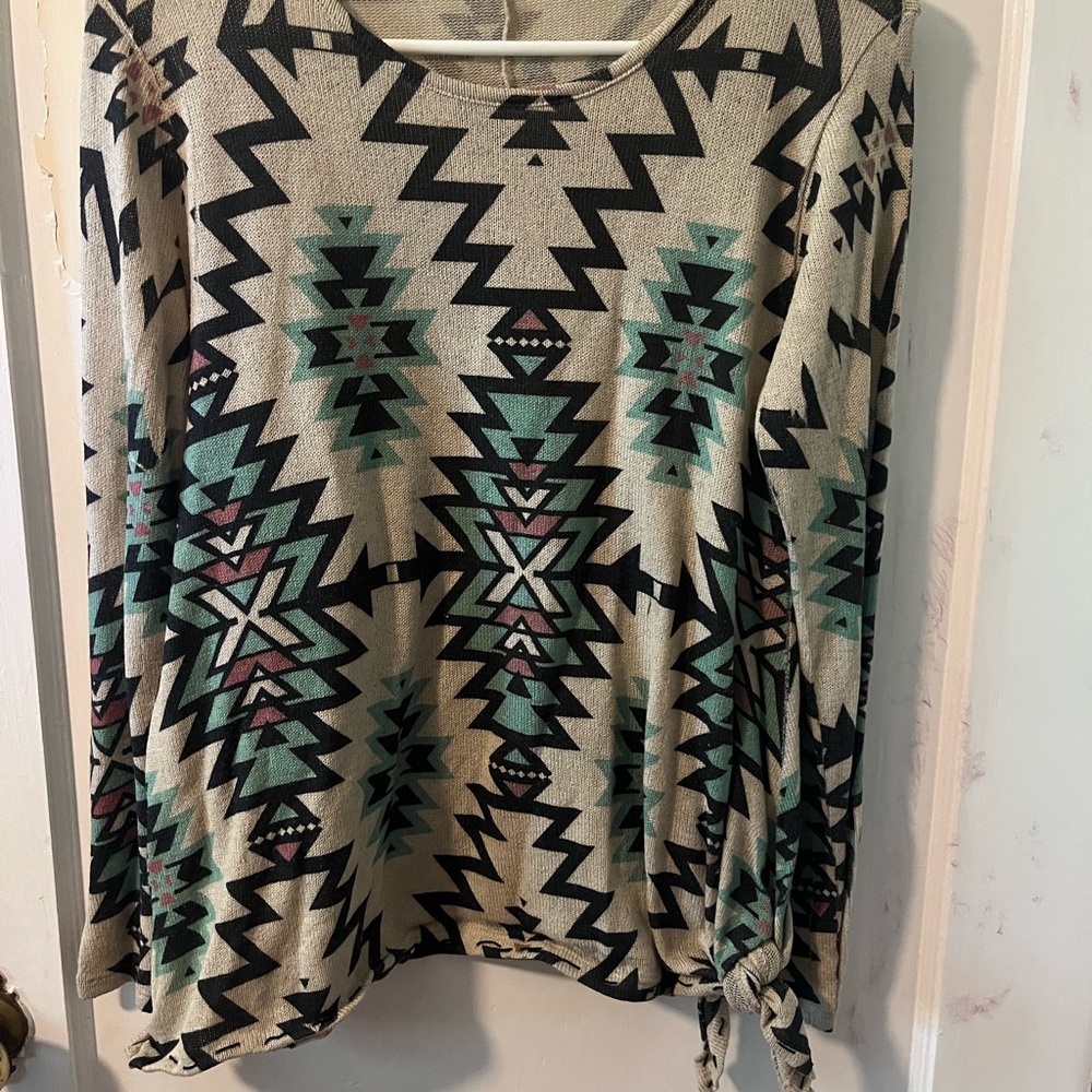 Geometric Patterned Women's Top